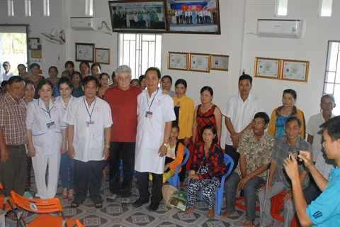 Un dispensaire au chevet des patients sans ressources ảnh 1