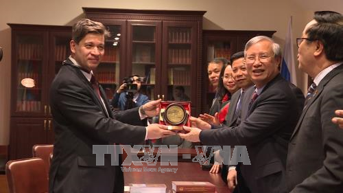 Le membre du Politburo Trân Quôc Vuong termine sa visite en Russie ảnh 1 Le membre du Politburo Trân Quôc Vuong termine sa visite en Russie ảnh 1