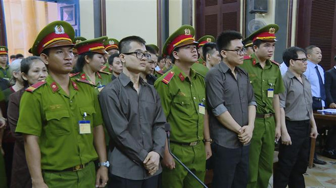 Douze personnes jugées pour "mouvement insurrectionnel" ảnh 1 Douze personnes jugées pour "mouvement insurrectionnel" ảnh 1