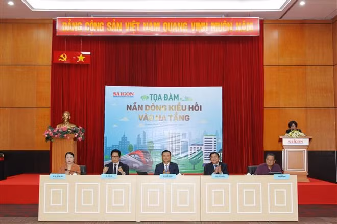 Ho Chi Minh-Ville attire de devises étrangères pour investir dans les infrastructures ảnh 1