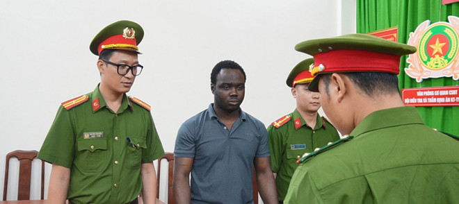 Démantèlement d'un réseau de blanchiment d’argent et de transfert d’argent illégal à grande échelle ảnh 1