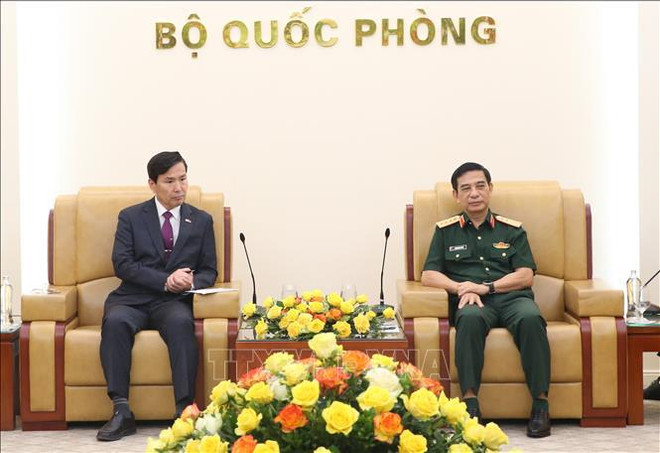 Le général Phan Van Giang reçoit le vice-ministre sud-coréen de la Défense ảnh 1 Le général Phan Van Giang reçoit le vice-ministre sud-coréen de la Défense ảnh 1