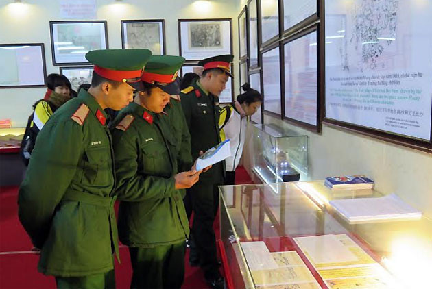 Exposition sur Hoàng Sa et Truong Sa à Lang Son ảnh 1 Exposition sur Hoàng Sa et Truong Sa à Lang Son ảnh 1