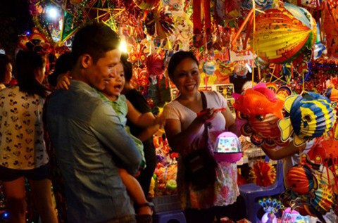 La fête de la mi-automne, période de redécouverte de loisirs traditionnels ảnh 1 La fête de la mi-automne, période de redécouverte de loisirs traditionnels ảnh 1
