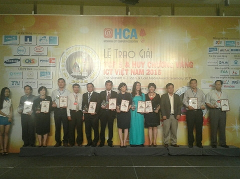 Remise du Top 5 et de la médaille d'or des TIC Vietnam 2015 ảnh 1