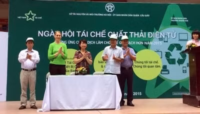 Le ramassage des déchets électroniques à Hanoi ảnh 1