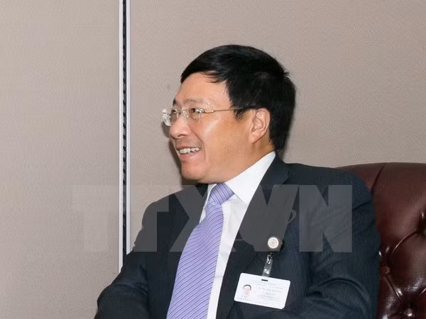 Pham Binh Minh rencontre le Secrétaire général de la Cour permanente d'arbitrage ảnh 1
