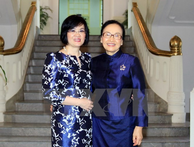 Vietnam - Laos : Renforcement de la solidarité entre femmes diplomates ảnh 1 Vietnam - Laos : Renforcement de la solidarité entre femmes diplomates ảnh 1