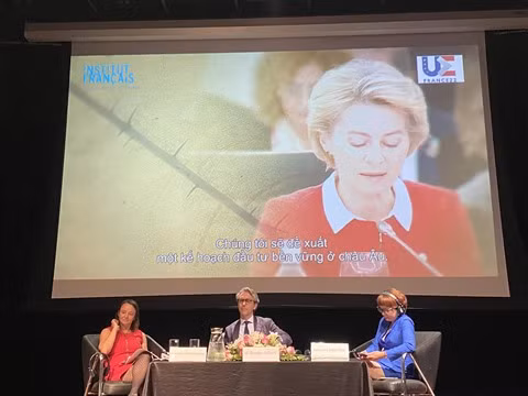 Table ronde sur les expériences de la transition écologique de l’économie européenne ảnh 1