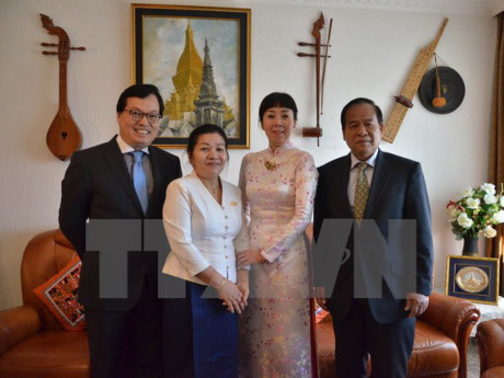 Le Vietnam à la célébration du Nouvel An traditionnel du Laos en Suisse ảnh 1 Le Vietnam à la célébration du Nouvel An traditionnel du Laos en Suisse ảnh 1