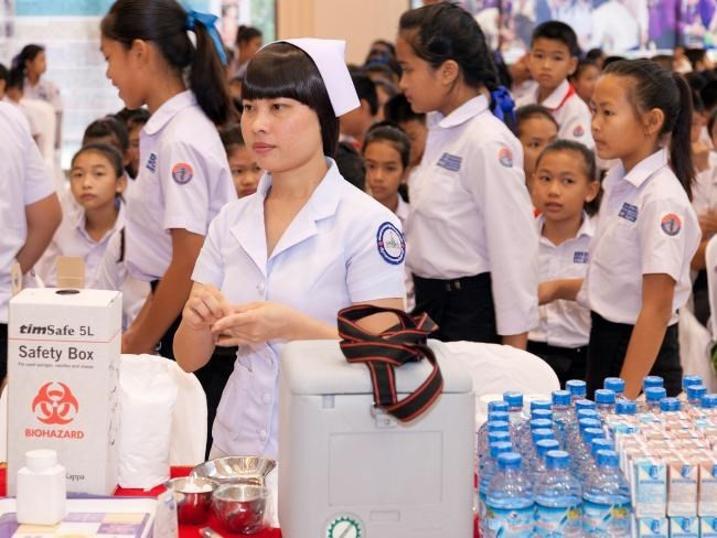 Le Laos fournit des soins de santé gratuits aux enfants ảnh 1