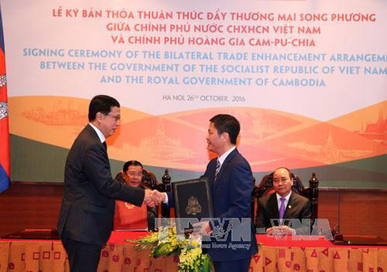 Vietnam et Cambodge signent un accord de promotion du commerce bilatéral ảnh 1 Vietnam et Cambodge signent un accord de promotion du commerce bilatéral ảnh 1
