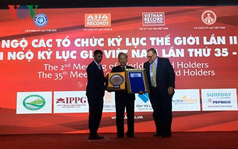 Le Vietnam décroche quatre autres records du monde ảnh 1