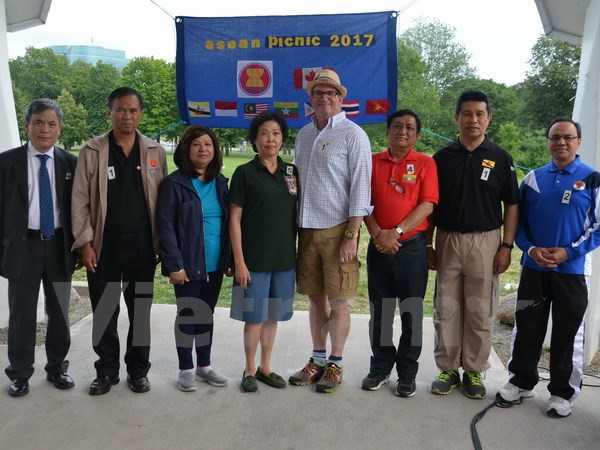 Une Journée d’échanges sportifs et gastronomiques de l’ASEAN au Canada ảnh 1 Une Journée d’échanges sportifs et gastronomiques de l’ASEAN au Canada ảnh 1
