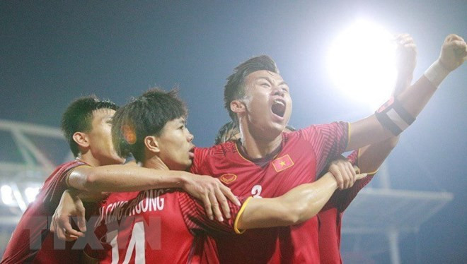AFF Suzuki Cup : Le PM encourage le Onze national avant la finale ảnh 1 AFF Suzuki Cup : Le PM encourage le Onze national avant la finale ảnh 1