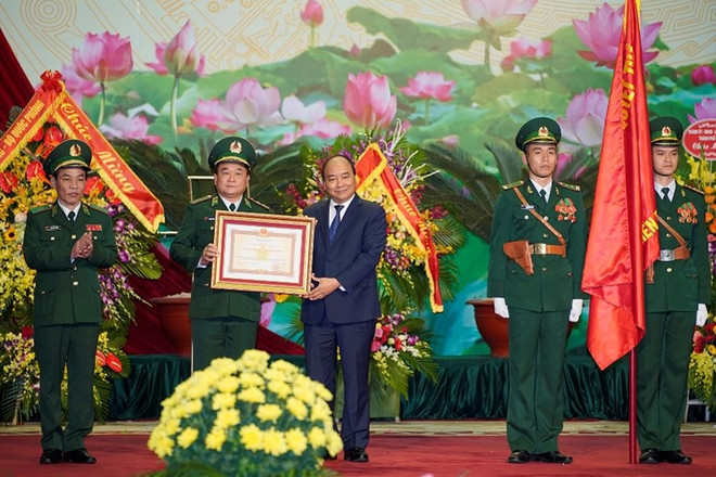 Le Premier ministre Nguyên Xuân Phuc honore la Journée traditionnelle des garde-frontières ảnh 1 Le Premier ministre Nguyên Xuân Phuc honore la Journée traditionnelle des garde-frontières ảnh 1