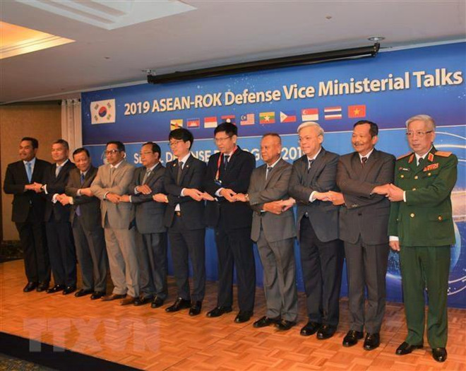 Défense : le Vietnam participe à une rencontre ASEAN-République de Corée ảnh 1 Défense : le Vietnam participe à une rencontre ASEAN-République de Corée ảnh 1