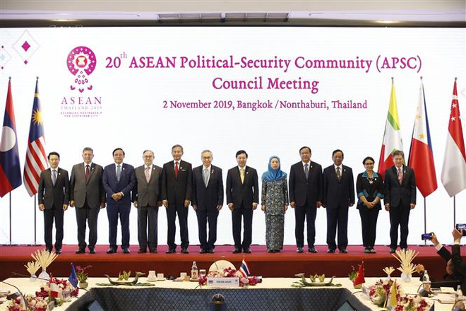Le vice-PM Pham Binh Minh assiste à des réunions de l’ASEAN à Bangkok ảnh 1 Le vice-PM Pham Binh Minh assiste à des réunions de l’ASEAN à Bangkok ảnh 1