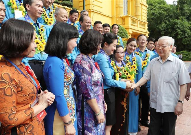 Le dirigeant Nguyen Phu Trong rencontre des cadres syndicaux ảnh 1 Le dirigeant Nguyen Phu Trong rencontre des cadres syndicaux ảnh 1