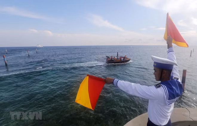 Des experts tchèques dénoncent les actes de la Chine aggravant les tensions en Mer Orientale ảnh 1