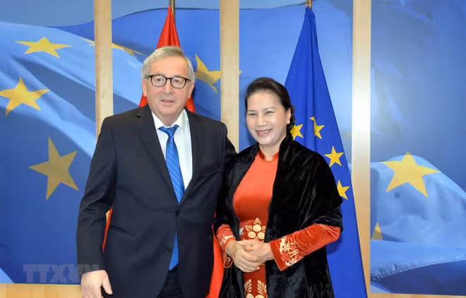 La présidente de l’AN rencontre le président de la Commission européenne ảnh 1