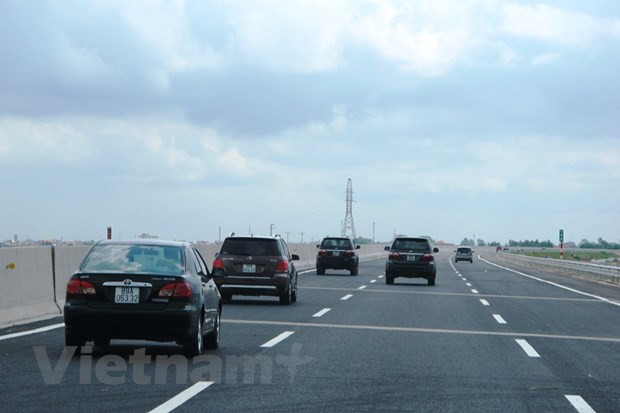 Appeler les grands groupes nationaux à investir dans les transports ảnh 1 Appeler les grands groupes nationaux à investir dans les transports ảnh 1