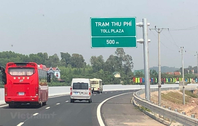 Le vice-PM Trinh Dinh Dung assiste à l’ouverture technique de l’autoroute Bac Giang – Lang Son ảnh 1 Le vice-PM Trinh Dinh Dung assiste à l’ouverture technique de l’autoroute Bac Giang – Lang Son ảnh 1
