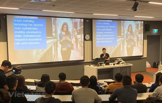 Des étudiants vietnamiens en Australie discutent des mégadonnées ảnh 1 Des étudiants vietnamiens en Australie discutent des mégadonnées ảnh 1