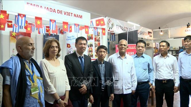 Le Vietnam à la Foire internationale du livre de La Havane ảnh 1