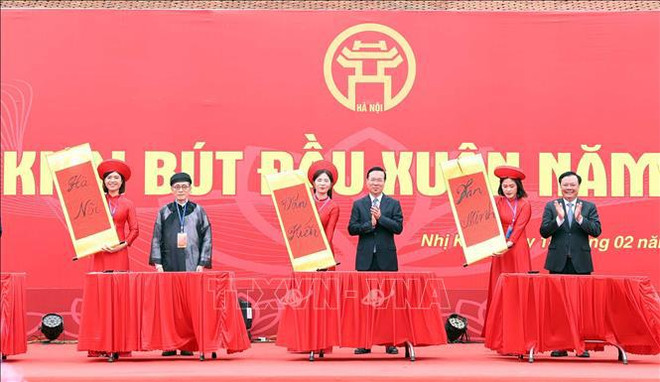Le président Vo Van Thuong à la cérémonie d’ouverture du pinceau ảnh 1 Le président Vo Van Thuong à la cérémonie d’ouverture du pinceau ảnh 1