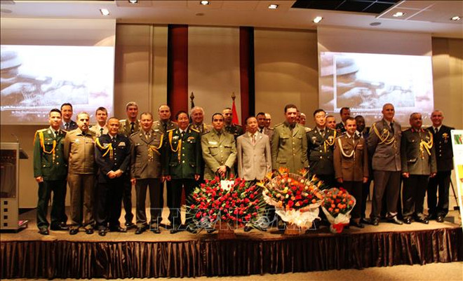 Les 75 ans de l’Armée populaire du Vietnam célébrés en Algérie et au Brésil ảnh 1 Les 75 ans de l’Armée populaire du Vietnam célébrés en Algérie et au Brésil ảnh 1