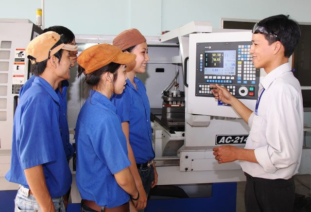 Formations professionnelles pilotes aux normes internationales dans 12 industries ảnh 1 Formations professionnelles pilotes aux normes internationales dans 12 industries ảnh 1