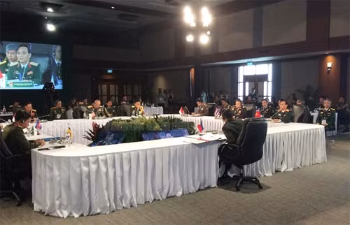 Les armées de terre des pays de l'ASEAN scellent une coopération ảnh 1