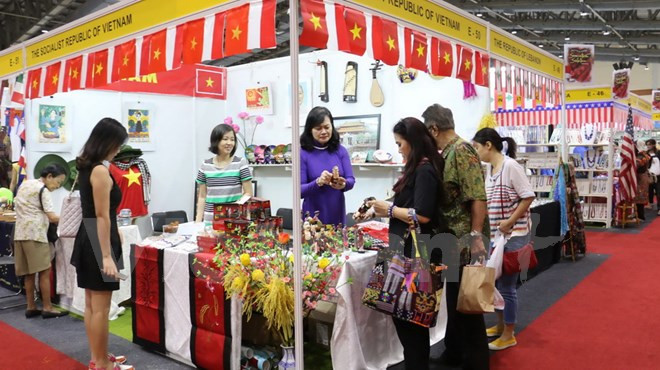 Le Vietnam à la Foire caritative internationale 2016 en Indonésie ảnh 1 Le Vietnam à la Foire caritative internationale 2016 en Indonésie ảnh 1