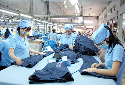 Textile-habillement, le premier produit vietnamien exporté aux Etats-Unis ảnh 1 Textile-habillement, le premier produit vietnamien exporté aux Etats-Unis ảnh 1