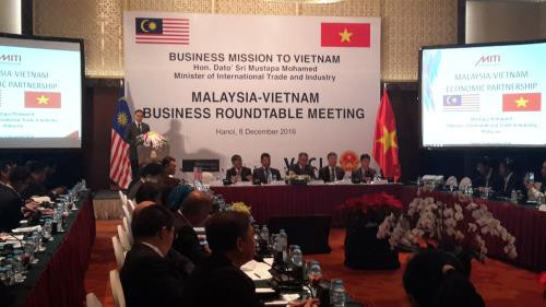 Table ronde des entreprises vietnamiennes et malaisiennes ảnh 1 Table ronde des entreprises vietnamiennes et malaisiennes ảnh 1