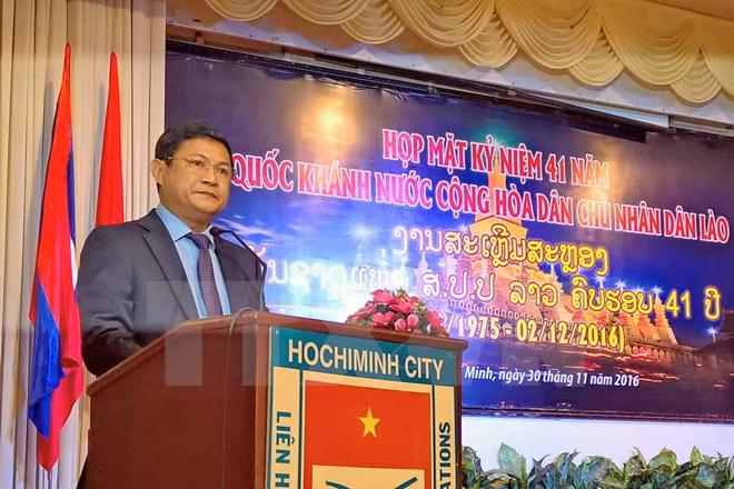 Félicitations du Vietnam pour la Fête nationale du Laos ảnh 1