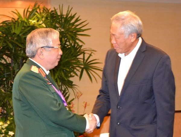Le général Nguyen Chi Vinh rencontre les ministres singapourien et chinois de la Défense ảnh 1 Le général Nguyen Chi Vinh rencontre les ministres singapourien et chinois de la Défense ảnh 1