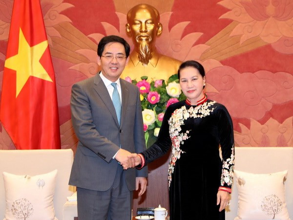La présidente de l’AN reçoit l’ambassadeur chinois Hong Xiaoyong ảnh 1 La présidente de l’AN reçoit l’ambassadeur chinois Hong Xiaoyong ảnh 1