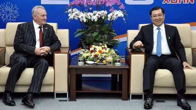 Des diplomates étrangers présentent leurs vœux du Têt 2018 à Dà Nang ảnh 2