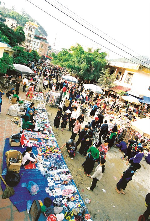 L’authenticité du marché de Hoàng Su Phi, dans le Nord-Ouest ảnh 1