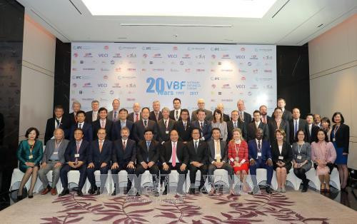 Le PM exhorte les entreprises à évoluer vers une forte valeur ajoutée ảnh 2 Le PM exhorte les entreprises à évoluer vers une forte valeur ajoutée ảnh 2