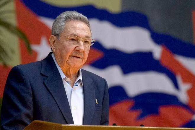 Le chef du PCV félicite le 1er secrétaire du Parti communiste cubain ảnh 1