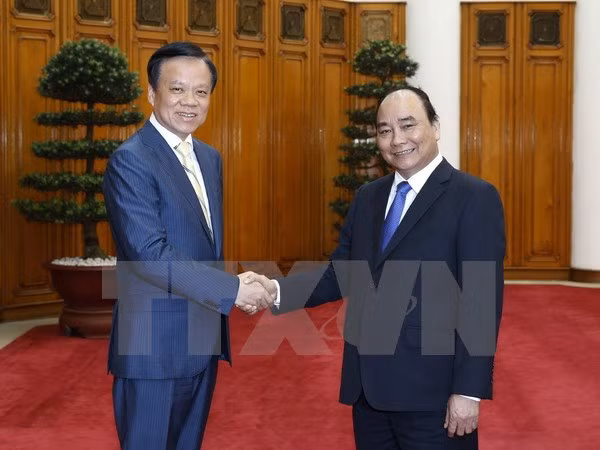 Le PM reçoit le secrétaire du Comité du Parti de la province chinoise du Guizhou ảnh 1