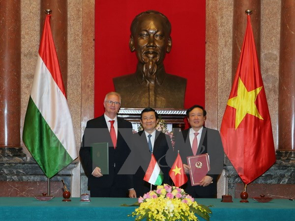 Vietnam et Hongrie signent un accord d'assistance juridique en matière pénale ảnh 1 Vietnam et Hongrie signent un accord d'assistance juridique en matière pénale ảnh 1