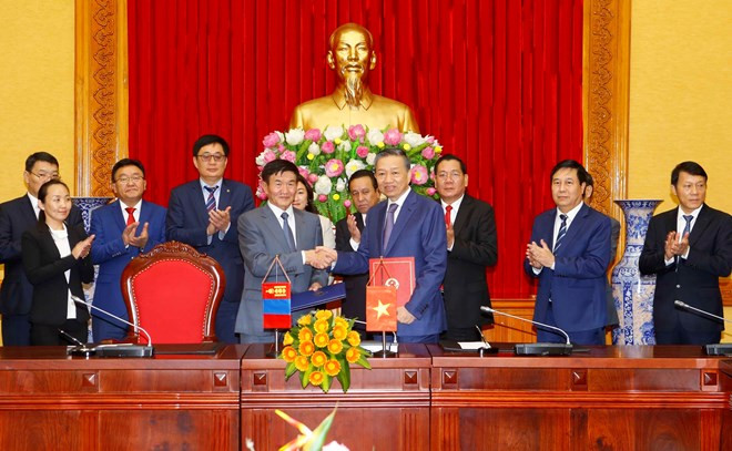 Le Vietnam et la Mongolie vont renforcer leur coopération dans la lutte contre la criminalité ảnh 1 Le Vietnam et la Mongolie vont renforcer leur coopération dans la lutte contre la criminalité ảnh 1