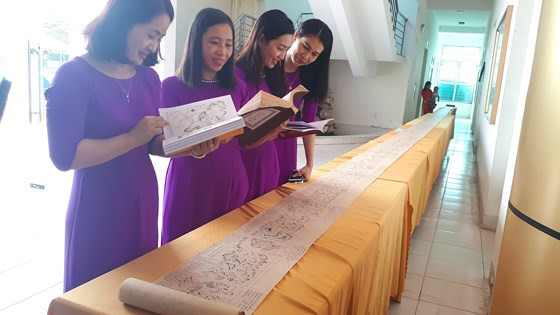 Réception du certificat de l’UNESCO concernant « Hoàng Hoa Sứ Trình Đồ » ảnh 1