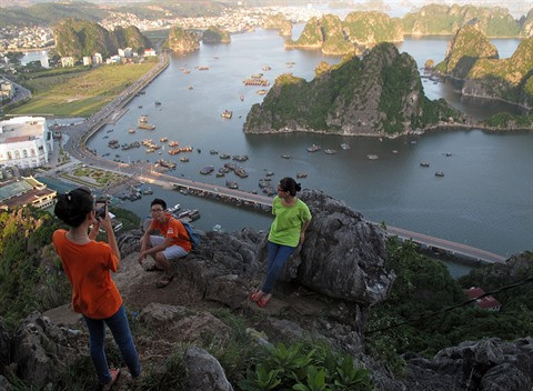 Quang Ninh : la baie de Ha Long vue du mont Bài Tho ảnh 1 Quang Ninh : la baie de Ha Long vue du mont Bài Tho ảnh 1