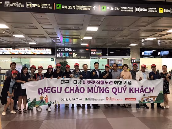 Ouverture de la ligne aérienne directe Da Nang-Daegu (République de Corée) ảnh 1