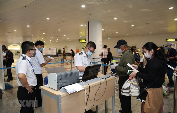 COVID-19: l'envoi de travailleurs à l'étranger suspendu jusqu'au 30 avril ảnh 1 COVID-19: l'envoi de travailleurs à l'étranger suspendu jusqu'au 30 avril ảnh 1